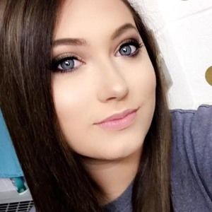 Meet your Posher, Zoe